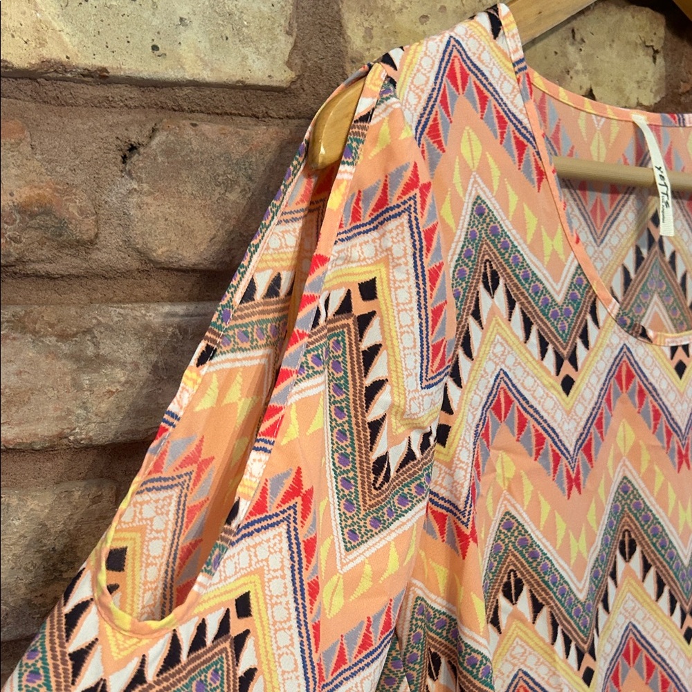 Chevron Patterned Women's Tunic - Picture 3 of 5